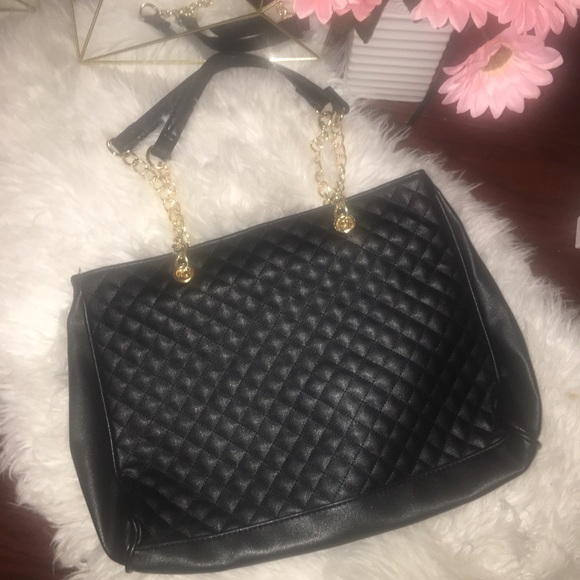Minicci Handbags - Black minicci purse *NEW*